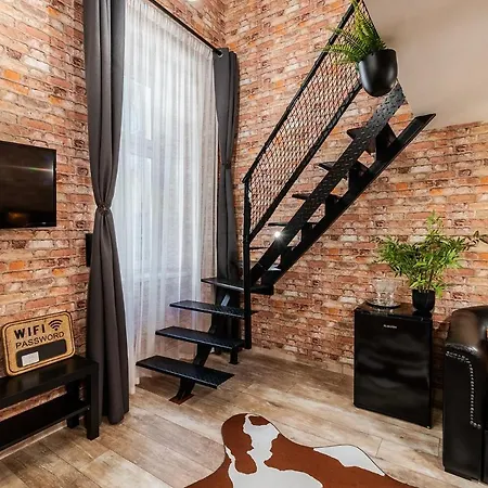 Apartment Very Stylish And Central Ac